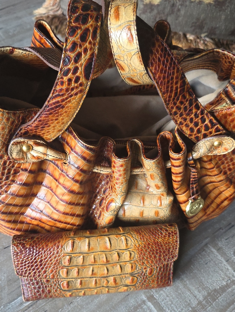 Genuine Croc-Embossed Brown Leather Tote Bag with Matching Wallet - Picture 3 of 16